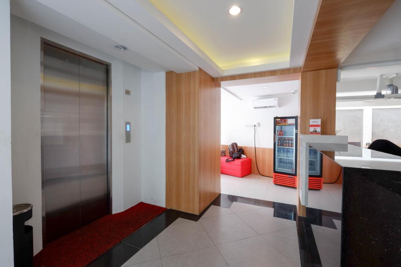 Reddoorz Plus Near Ciputra Mall Simpang Lima Semarang Eksteriør bilde